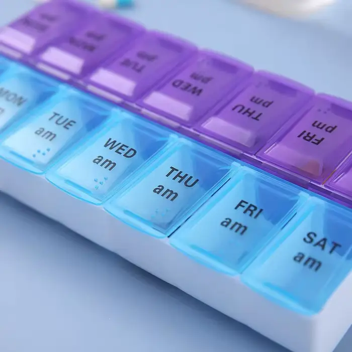 Boîte à médicaments à 14 compartiments, pour 7 jours de médicaments à prendre à l'heure du matin et 