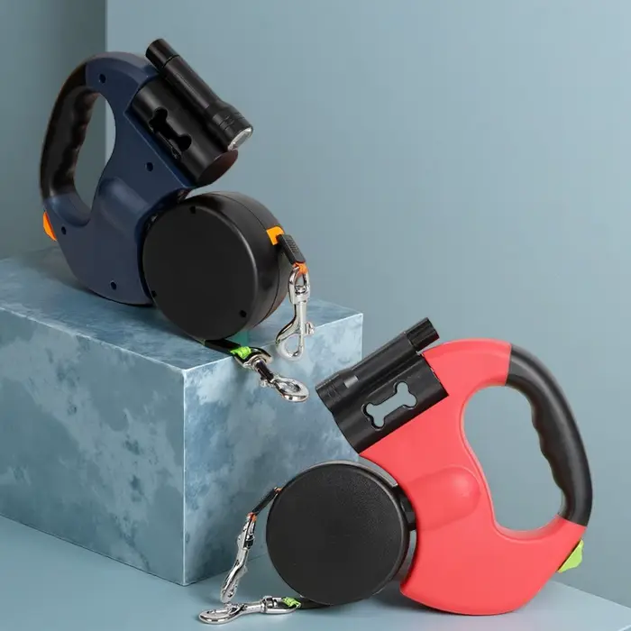 Laisse rétractable double pour chien avec lumière LED