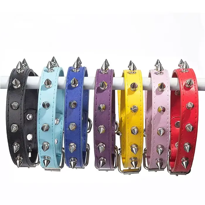 Collier en cuir clouté à pointes pour animaux de compagnie, sangle de cou, petits, moyens et grands 