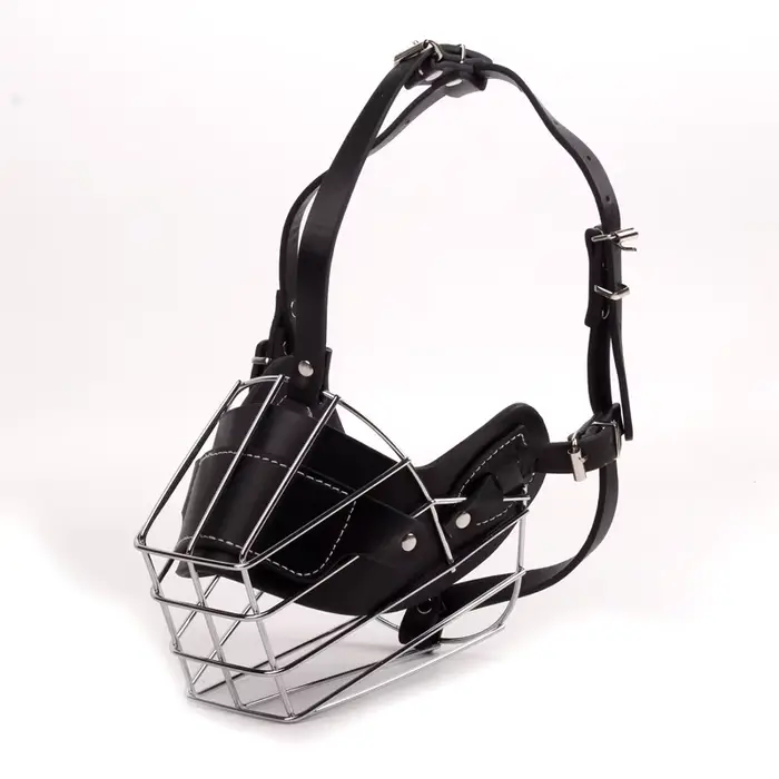 Muselière en cuir et métal pour chien, muselière réglable anti-morsure pour chiens de taille moyenne